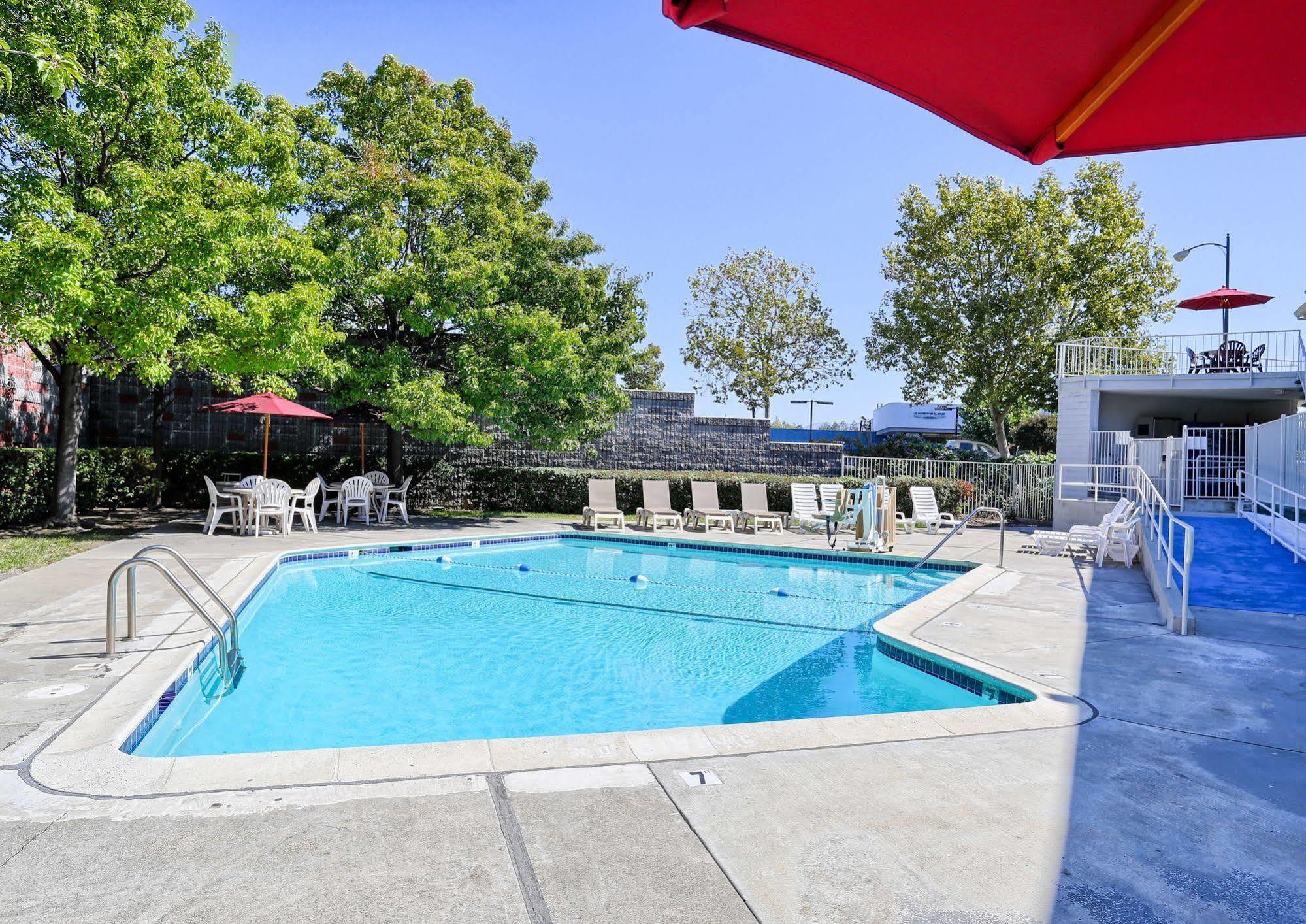 Park Inn By Radisson Walnut Creek Exterior foto